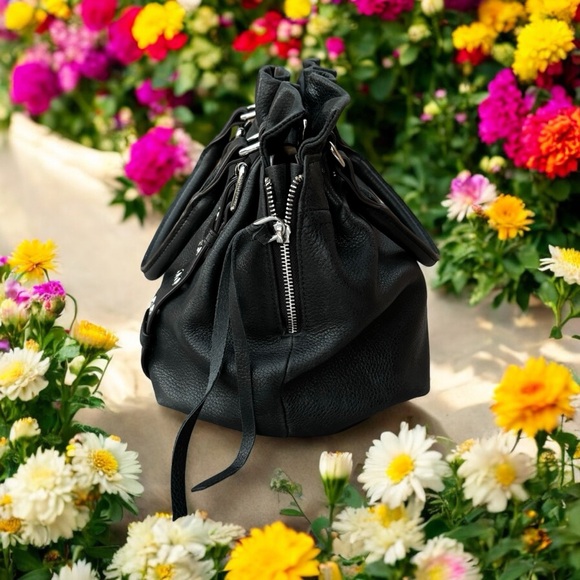 Aimee Kestenberg Cooper Leather Convertible Shoulder Bag EUC - Picture 7 of 7